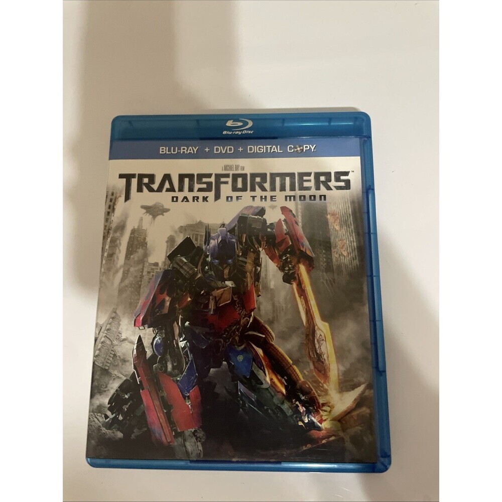 Transformers: Dark of the Moon‎ (Two-Disc Blu-ray/DVD Combo)